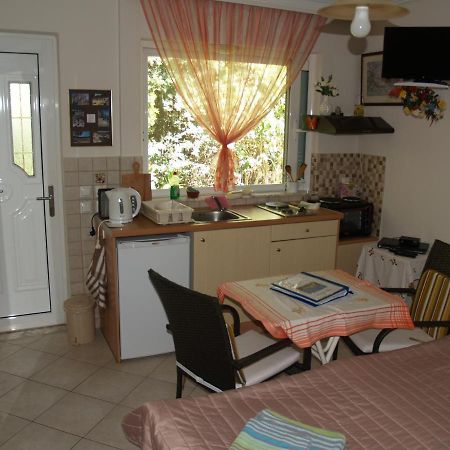 Villa Verde Apart-Hotel Néa Mákri المظهر الخارجي الصورة