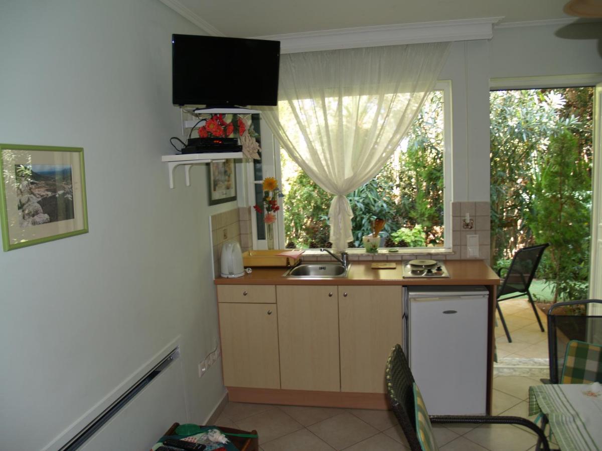 Villa Verde Apart-Hotel Néa Mákri المظهر الخارجي الصورة